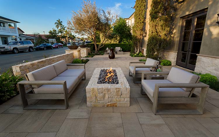 Outdoor living patio and fire pit